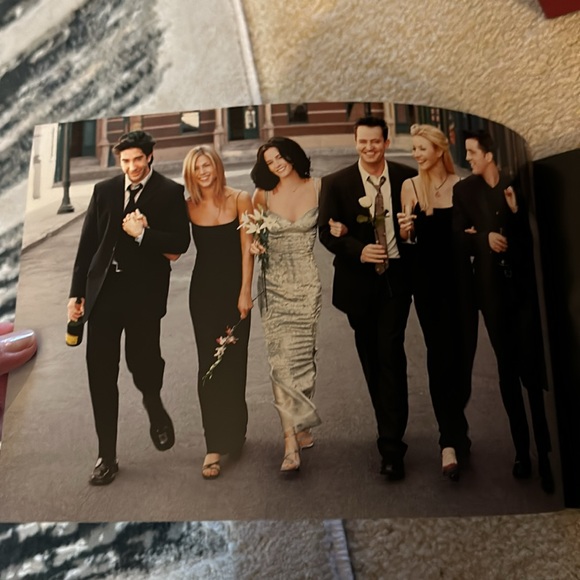 Friends Sitcom Complete Series 40 DVD Red Box Set - Picture 6 of 6